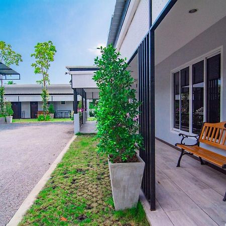 Oyo 533 Runya Poolvilla Prachuap Khiri Khan Eksteriør billede