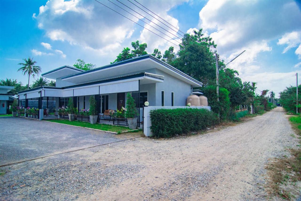 Oyo 533 Runya Poolvilla Prachuap Khiri Khan Eksteriør billede