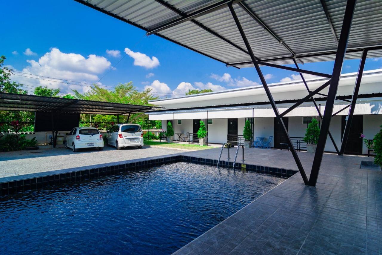 Oyo 533 Runya Poolvilla Prachuap Khiri Khan Eksteriør billede