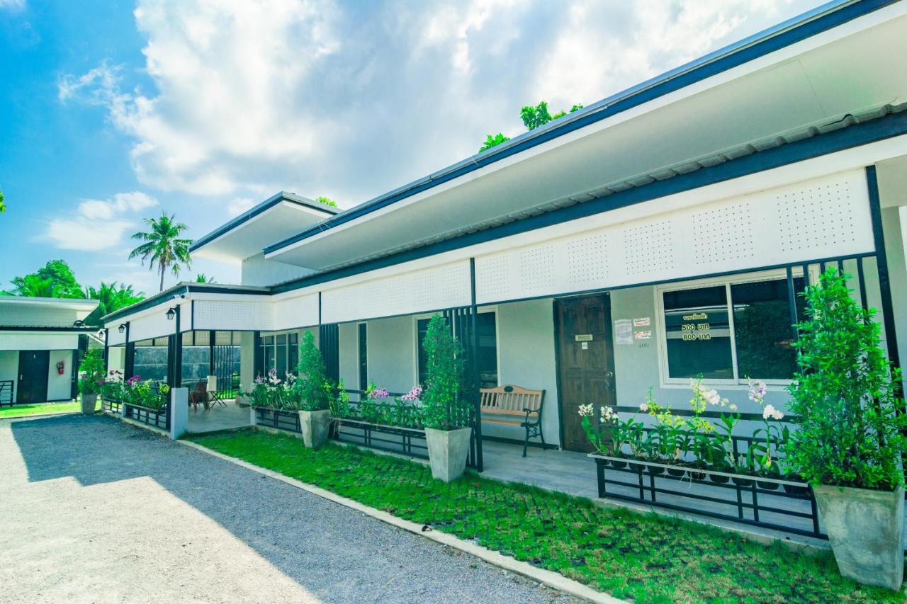 Oyo 533 Runya Poolvilla Prachuap Khiri Khan Eksteriør billede